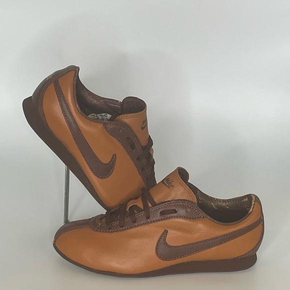 Vintage Nike Le Village Women’s Sneaker 2003 Size 8 - Picture 6 of 12